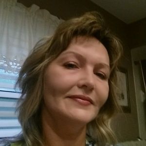 Meet your Posher, Elisa